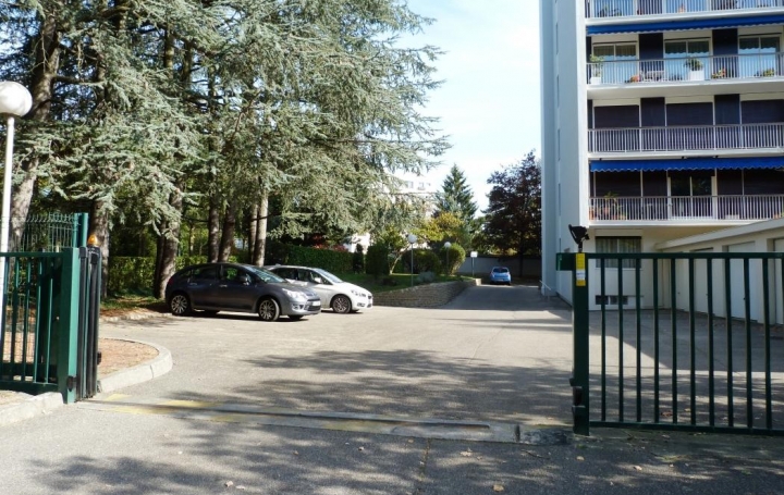 FRANCHEVILLE IMMOBILIER : Appartement | ECULLY (69130) | 76 m2 | 635 € 