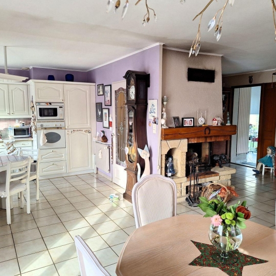  FRANCHEVILLE IMMOBILIER : House | CHAZAY-D'AZERGUES (69380) | 150 m2 | 545 000 € 