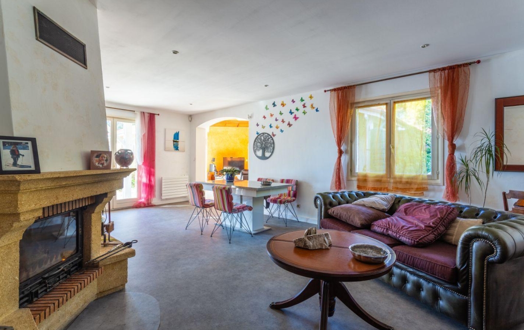 FRANCHEVILLE IMMOBILIER : Maison / Villa | VERNAISON (69390) | 158 m2 | 715 000 € 