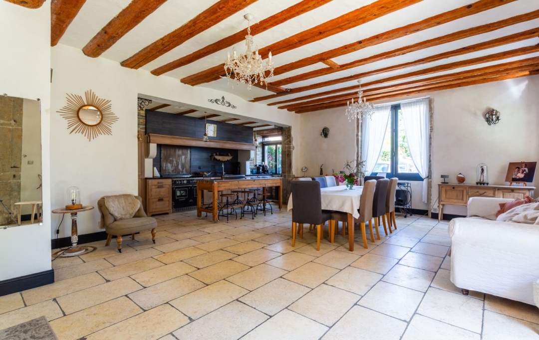 FRANCHEVILLE IMMOBILIER : House | MILLERY (69390) | 267 m2 | 750 000 &euro; 