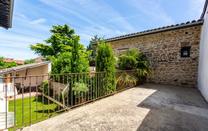 Maison   MILLERY  267 m2 750 000 € 